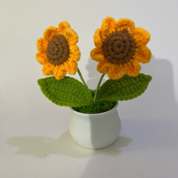 Two mini crocheted sunflowers in plastic pot. - Picture 10 of 10
